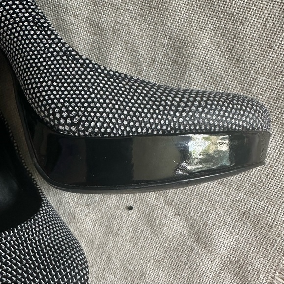 Calvin Klein Kendall Black Platform pumps Heels size 7 - Picture 5 of 12